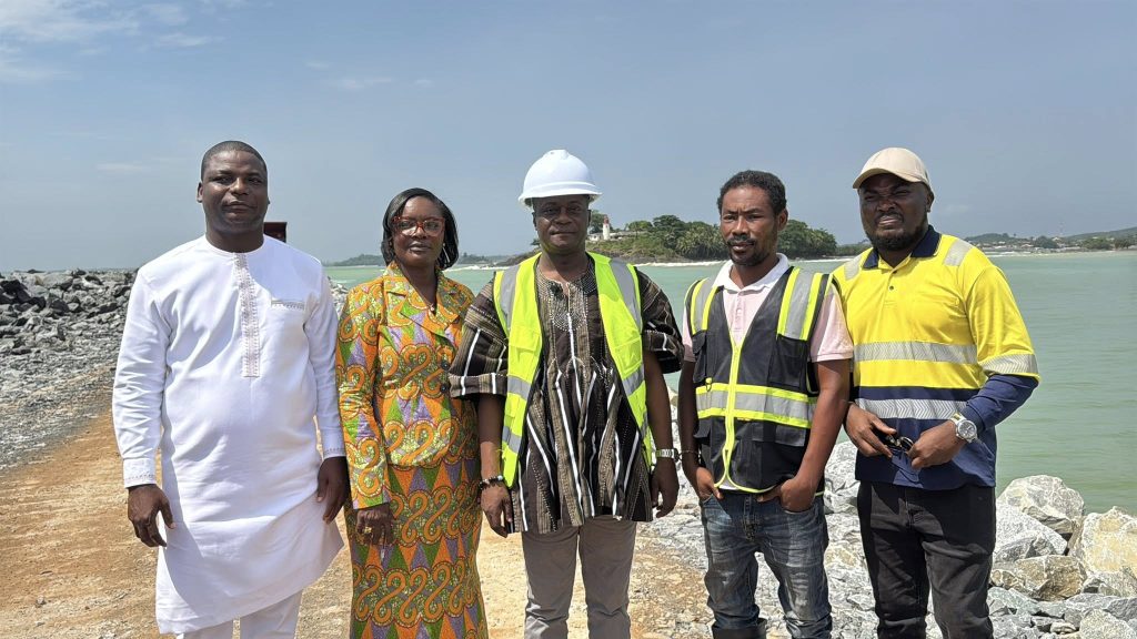 Read more about the article REGIONAL MINISTER AND ACTING COORDINATING DIRECTOR PAY WORKING VISIT TO NZEMA EAST MUNICIPALITY