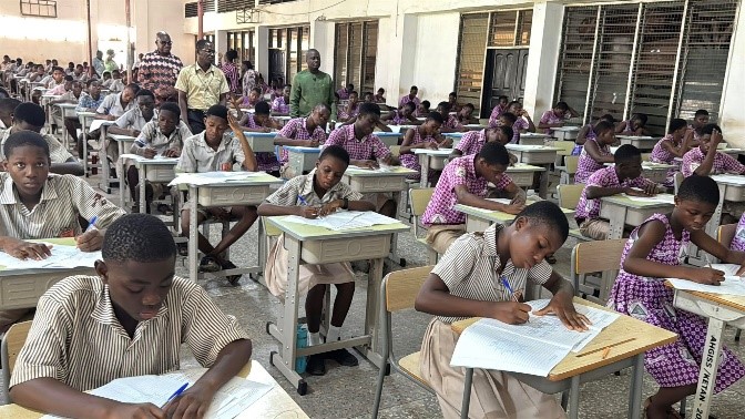 Read more about the article WESTERN REGION RECORDS 45,116 BECE CANDIDATES AS MINISTER VISITS EXAMINATION CENTRES TO ENCOURAGE STUDENTS