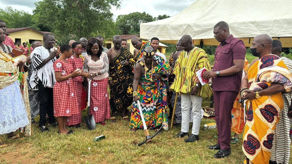 Read more about the article GWIRAMAN SHS TO BE UPGRADED AS REGIONAL MINISTER REAFFIRMS GOVERNMENT COMMITMENT TO EDUCATION AND INFRASTRUCTURE