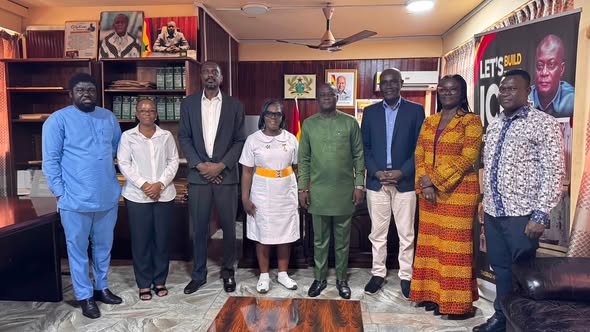 Read more about the article Western Regional Minister Welcomes New Regional Health Director